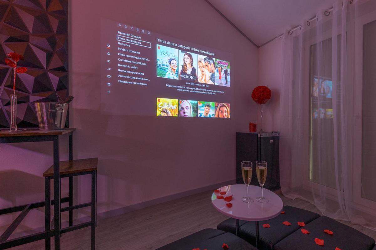 Le Puy-en-Velay Love Room - Suite Romantique Avec Spa Privatif מראה חיצוני תמונה