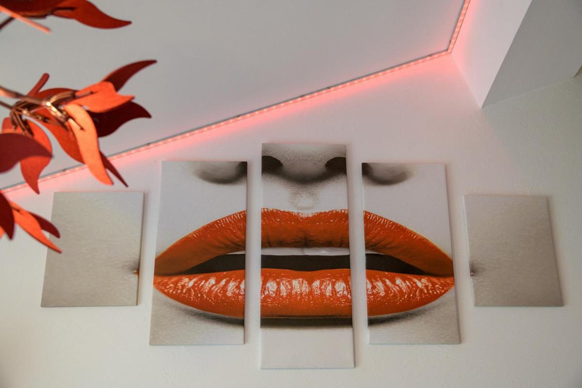 Le Puy-en-Velay Love Room - Suite Romantique Avec Spa Privatif מראה חיצוני תמונה
